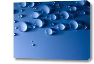 Картина Капли воды на синем фоне